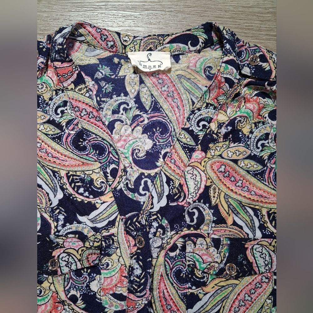 Ember Sleeveless Paisley Blouse Button Down - Picture 2 of 7